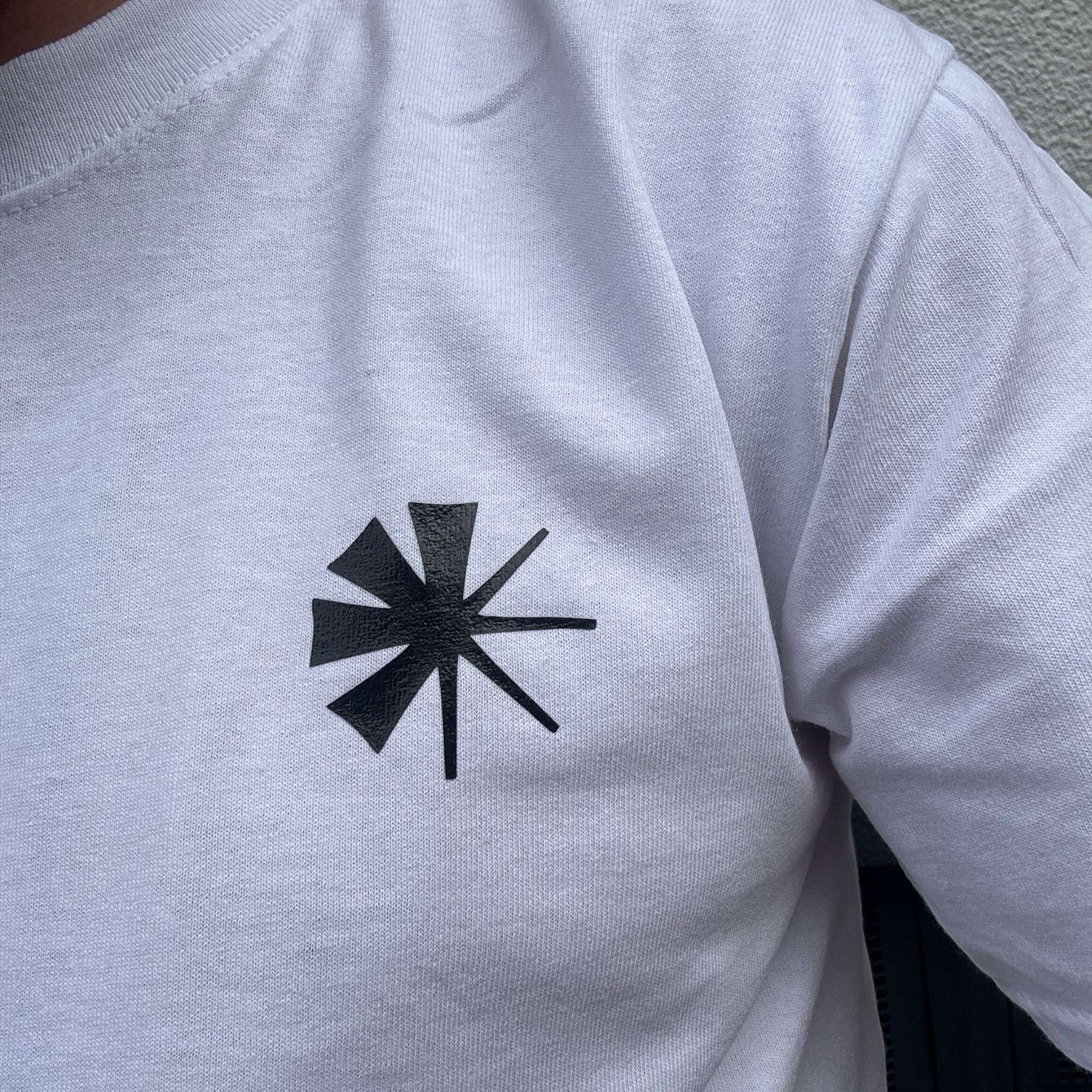 Unisex T-Shirt mit Ezidi Logo